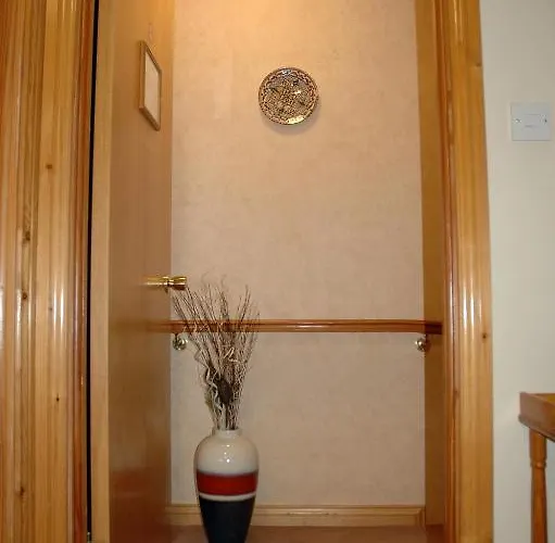 Hazel Grove Nocleg ze śniadaniem 4*
