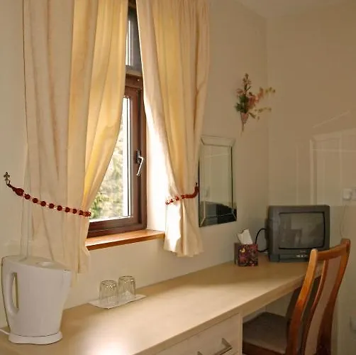 Nocleg ze śniadaniem Hazel Grove 4*